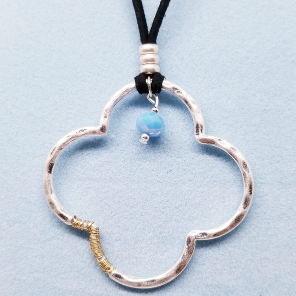 Quatrefoil wire wrapped adjustable necklace - Picture 1 of 3